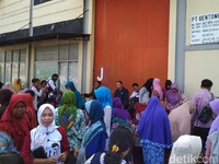 Cukai Rokok Naik, PHK Pekerja di Depan Mata