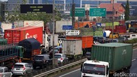 Apalagi kendaraan pribadi yang biasanya menggunakan tol JORR untuk jarak dekat akan lebih memilih jalur alternatif lain. Sehingga volume kendaraan akan berkurang.