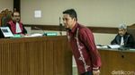 Jalani Sidang Perdana, Bupati Bener Meriah Umbar Senyum