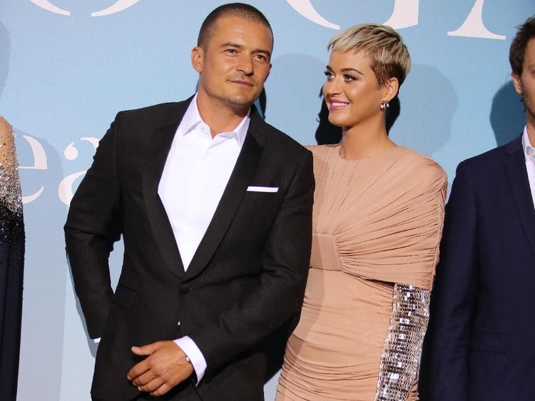 Katy Perry Mau Peluk, Orlando Bloom Kok Malu-malu Sih?
