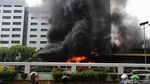 Hangus, Ini Penampakan Gerbang Tol Depan BPK yang Terbakar
