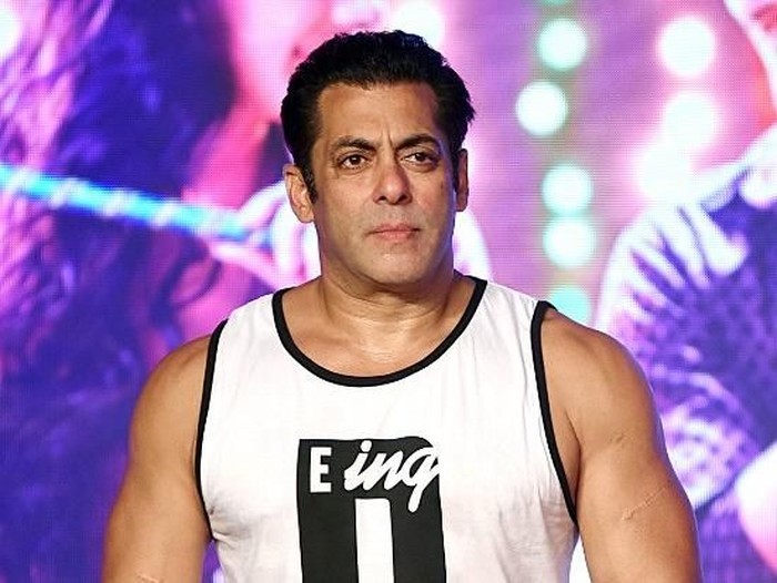 Indian Bollywood actor Salman Khan attends the politician Baba Siddique’s Annual Iftar party in Mumbai on June 10, 2018. / AFP PHOTO / Sujit Jaiswal