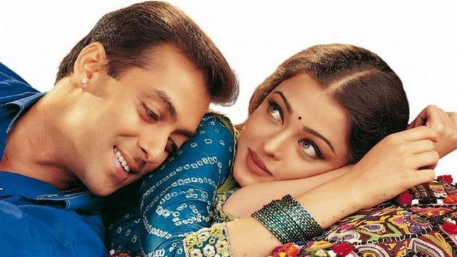 Aktor kelahiran 1965 ini kemudian menjalin hubungan asmara dengan Aishwarya Rai. Salman Khan jatuh cinta pada Aishwarya yang juga Miss World 1994 ketika dipertemukan untuk membintangi film Hum Dil Chuke Sanam pada 1999. Hubungan asmara dua bintang Bollywood ini pun bahkan mendapat banyak dukungan di kalangan penggemar. Foto: Istimewa