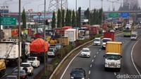 Tarif JORR saat integrasi pada 29 September 2018 resmi berubah. Untuk pengguna tol JORR sepanjang 76 km akan dikenakan 1 tarif yakni Rp 15.000 untuk golongan I, Rp 22.500 untuk golongan II dan III, serta Rp 30 ribu untuk golongan IV dan V.
