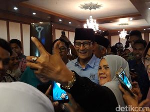 Datang ke PW Muhammadiyah, Sandi Jadi Sasaran Selfie Emak-emak