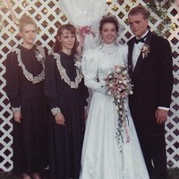 Awalnya, Brady Williams, diketahui hanya memiliki tiga istri. Dia juga pernah menjadi seorang pemimpin gereja sebelum akhirnya melepaskan jabatannya tersebut dan memiliki banyak istri. Foto: Dok. Facebook Brady and Wives