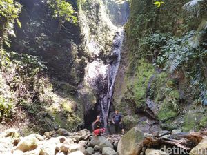 Foto: Curug Panganten yang Eksotis di Ciamis
