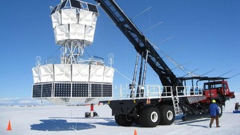 NASA pun mengerahkan Antarctic Impulsive Transient Antenna (ANITA) untuk mendeteksinya. Foto: NASA