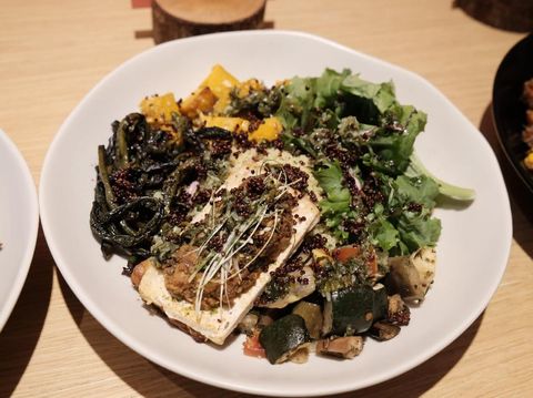 Fedwell, 'Warteg Sehat' dengan Gaya Kekinian Buka di Senopati Jakarta