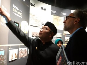 Ridwan Kamil Gaet Bule Melatih Bahasa Inggris ke Ulama Jabar