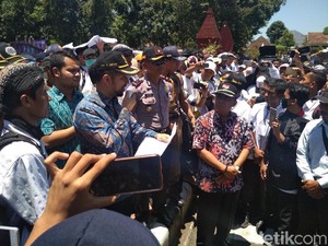 Ini Sikap Bupati Emil Soal Demo Guru Honorer di Trenggalek