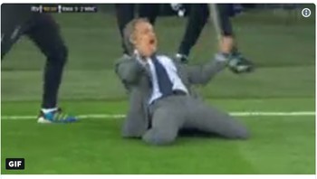 Meme ini memunculkan sosok Jose Mourinho, mantan pelatih Real Madrid, yang ikut senang dengan kekalahan Barcelona. (Foto: Twitter)