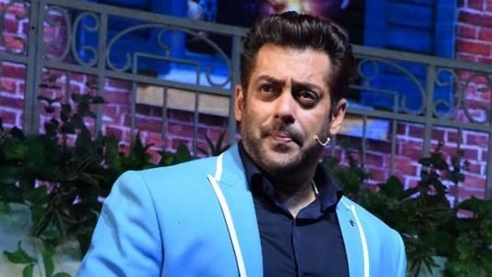 Indian Bollywood actor Salman Khan attends the politician Baba Siddique’s Annual Iftar party in Mumbai on June 10, 2018. / AFP PHOTO / Sujit Jaiswal