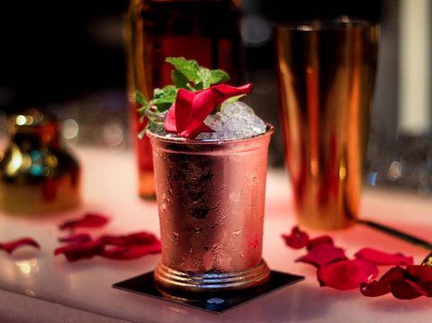 Sensasi Relaksasi dengan Pijat Aromaterapi di Hotel Pullman Central Park