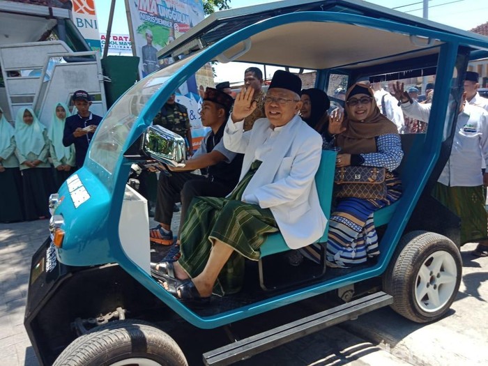 Maruf Amin Jajal Mobil Listrik Buatan Santri