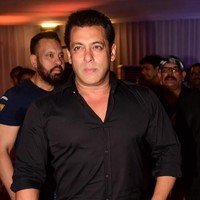 Namun, Salman Khan mengelak tuduhan Aishwarya yang mengalami kekerasan karenanya. Ia menyatakan jika tak pernah menganiaya atau memukul orang lain kecuali dirinya sendiri. Foto: AFP