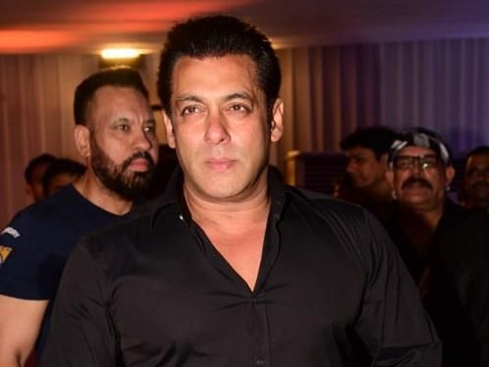 Indian Bollywood actor Salman Khan attends the politician Baba Siddique’s Annual Iftar party in Mumbai on June 10, 2018. / AFP PHOTO / Sujit Jaiswal