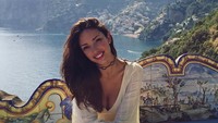 Inilah Sabrina Jales St Pierre, model Victoria Secret dari Brasil. Sabrina tengah mengajukan gugatan hukum kepada hotel Embassy Suites di Palm Desert, California, AS. (Instagram/@sabrinajales)