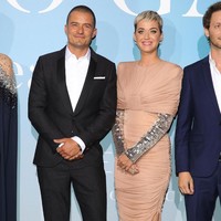 Menghadiri karpet merah acara Gala untuk Global Ocean di Opera of Monte-Carlo di Monako, pasangan ini terlihat bahagia dan menebar senyum. Foto: Getty Images