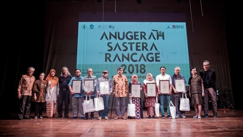 7 Sastrawan Pemenang Anugerah Sastra Rancage 2018 | Foto: DKJ