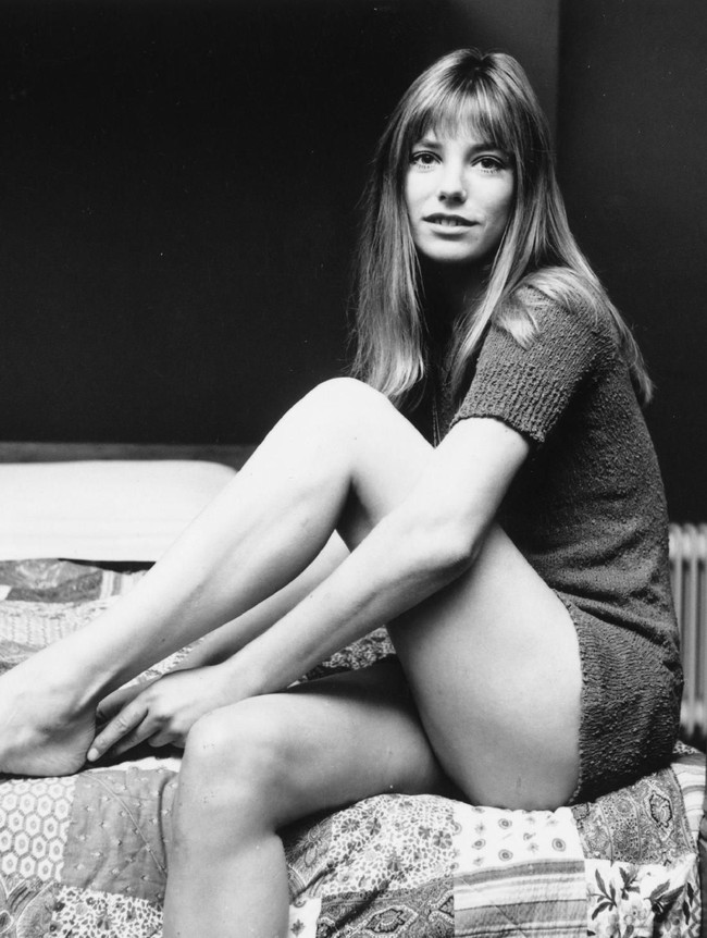 Inilah sosok Jane Birkin yang namanya dijadikan sebagai salah satu seri tas terpopuler dan termahal dari Hermes. Lahir di London, Inggris, 71 tahun lalu, Jane Birkin eksis sebagai aktris dan penyanyi. (Foto: Getty Images)