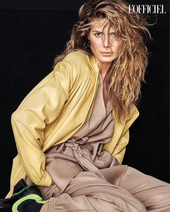 Heidi Klum kerap memamerkan wajah tanpa makeup di Instagram. Meski terlihat matang, tak tampak tanda-tanda penuaan kulit berarti seperti kerutan atau flek hitam.Foto: Instagram @heidiklum