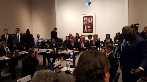 Wapres JK dan Menteri Susi di acara konferensi laut