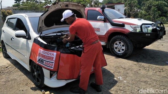 Pengecekan 4 Komponen Mobil Pasca Mudik yang Bisa Dilakukan Sendiri Pengecekan 4 Komponen Mobil Pasca Mudik yang Bisa Dilakukan Sendiri