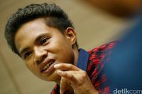Hanyut di Laut 49 Hari, Apa yang Aldi Lakukan di Rumah Rakit?