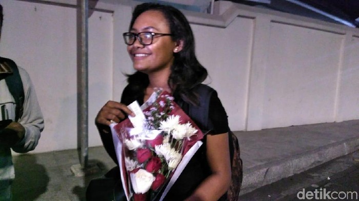 Cerita Mahasiswa Papua yang Beri Bunga ke Iriana Jokowi