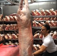 Bukan Daging Babi, Ini Daging yang Dipotong Salt Bae