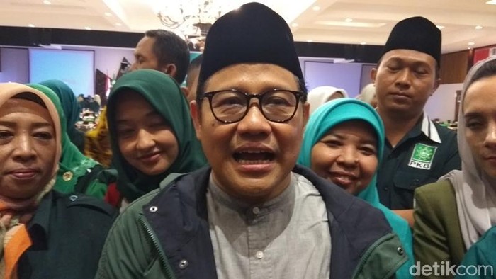 Cak Imin ke Prabowo: Tunjuk Orang yang Larang Bicara Keras