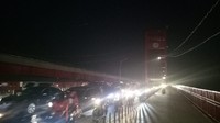 Jembatan Ampera di Kota Palembang, Sumatera Selatan gelap gulita sejak dua hari lalu. Pemkot Palembang mengakui sempat ada tunggakan listrik, 