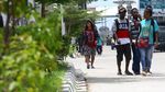 Keriuhan Pasar di Perbatasan Indonesia-Papua Nugini