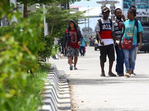 Keriuhan Pasar di Perbatasan Indonesia-Papua Nugini