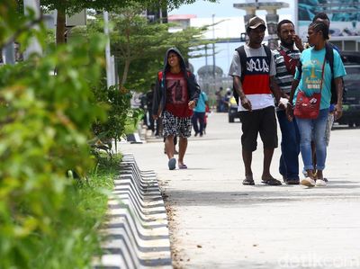 Keriuhan Pasar di Perbatasan Indonesia-Papua Nugini
