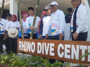 Menpar Minta Wisata Pandeglang Setara Banyuwangi dan Malang