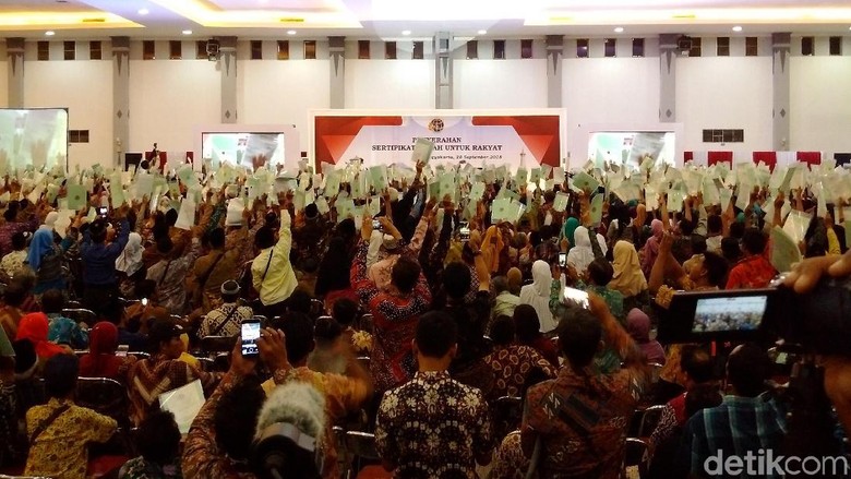 Jokowi Ancam BPN Jika Tak Penuhi Target Sertifikasi Tanah Jokowi Ancam BPN Jika Tak Penuhi Target Sertifikasi Tanah