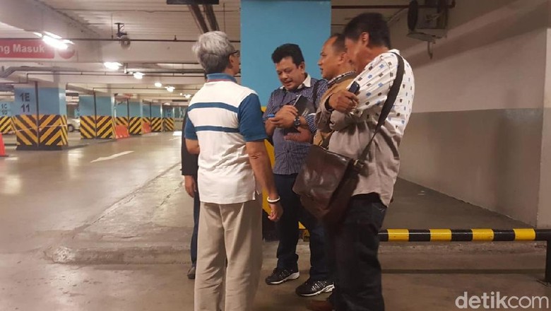 Mantan Bupati Dharmasraya Sumbar Diciduk Kejaksaan Mantan Bupati Dharmasraya Sumbar Diciduk Kejaksaan