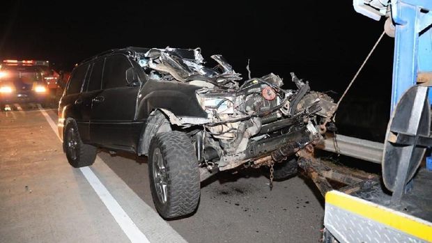 Ini Penampakan Mobil Kapolres Tulungagung Usai Kecelakaan di Tol