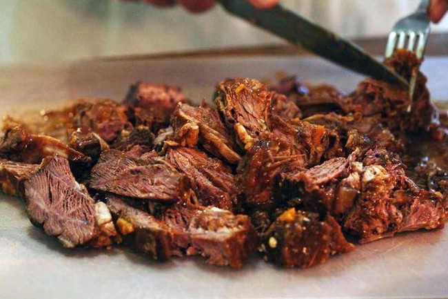Hii..! Para Pembunuh Ini Sajikan Daging Korbannya ke Orang Sebagai Makanan Hii..! Para Pembunuh Ini Sajikan Daging Korbannya ke Orang Sebagai Makanan