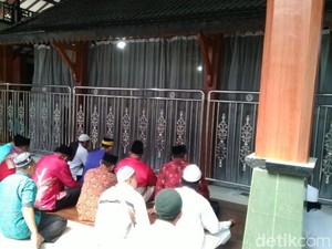 Bantuan Bangsawan Malaysia untuk Perlebar Makam Leluhur Wali Songo