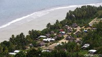 Beberapa warga Papua Nugini juga banyak yang tinggal di pesisir pantai.