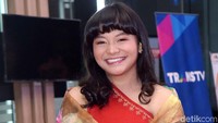 Bagaimana guys, lebih suka gaya Baby Tsabina atau Amel Carla? Pool/Noel/detikFoto.