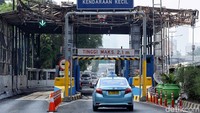 Kebakaran diduga dipicu oleh korsleting pendingin ruangan.