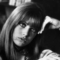 Berkat bakat aktingnya, ia dianugerahi gelar Order of the British (OBE) dari Kerajaan Inggris pada 2002 meski berdomisili di Paris, Prancis. Semasa hidupnya, Jane Birkin pernah menikah dengan komposer John Barry yang menciptakan lagu tema James Bond. (Foto: Getty Images)