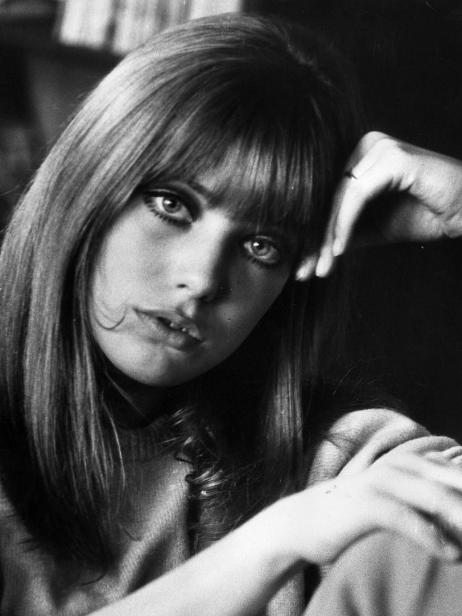 Berkat bakat aktingnya, ia dianugerahi gelar Order of the British (OBE) dari Kerajaan Inggris pada 2002 meski berdomisili di Paris, Prancis. Semasa hidupnya, Jane Birkin pernah menikah dengan komposer John Barry yang menciptakan lagu tema James Bond. (Foto: Getty Images)