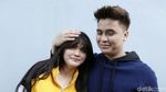 Senyum Billy Syahputra dan Hilda di Balik Serangan Kriss Hatta