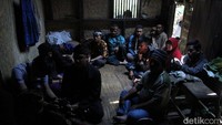 Upacara adat itu ditutup dengan acara makan bersama sekitar pukul 15.30 WIB atau sebelum Salat Ashar (Wisma/detikTravel)  