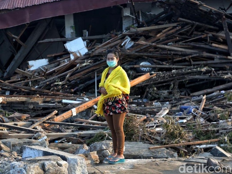 Kabasarnas: 50 Orang Terjebak di Hotel Roa Roa, Teriak Minta Tolong Kabasarnas: 50 Orang Terjebak di Hotel Roa Roa, Teriak Minta Tolong